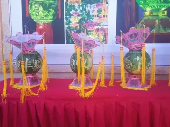 麥秸畫里的豐收頌歌 北京農(nóng)展館首屆中國農(nóng)民豐收節(jié)主場活動(dòng)圓滿舉辦